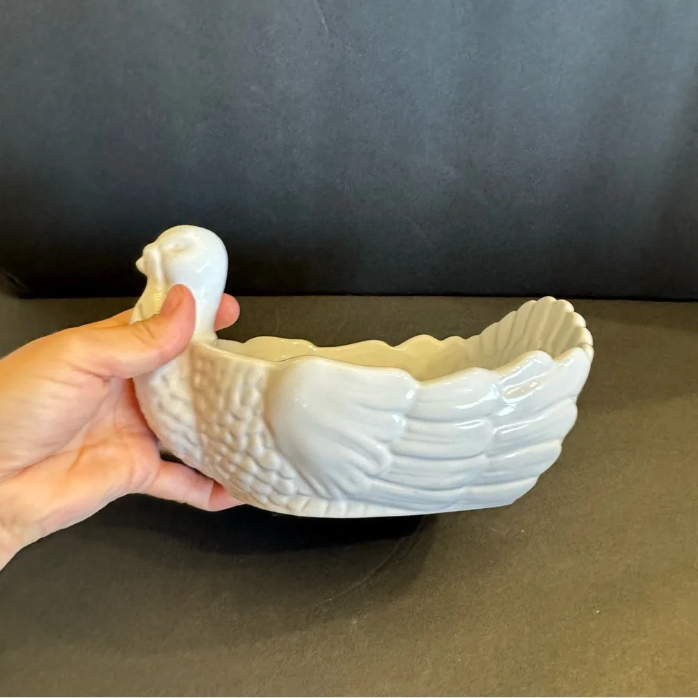 Williams Sonoma White Ceramic Turkey Bowl Dish Boat Thanksgiving Serveware Decor
